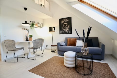 Leistungsstarkes Airbnb: Gallery Apartment | Free Parking in Altenessen Süd