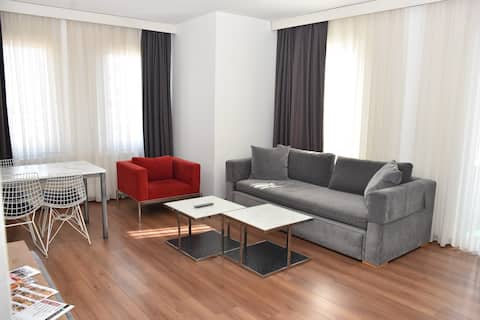 Top performing Airbnb: Nish residence junior suit (1+1) in Ümraniye