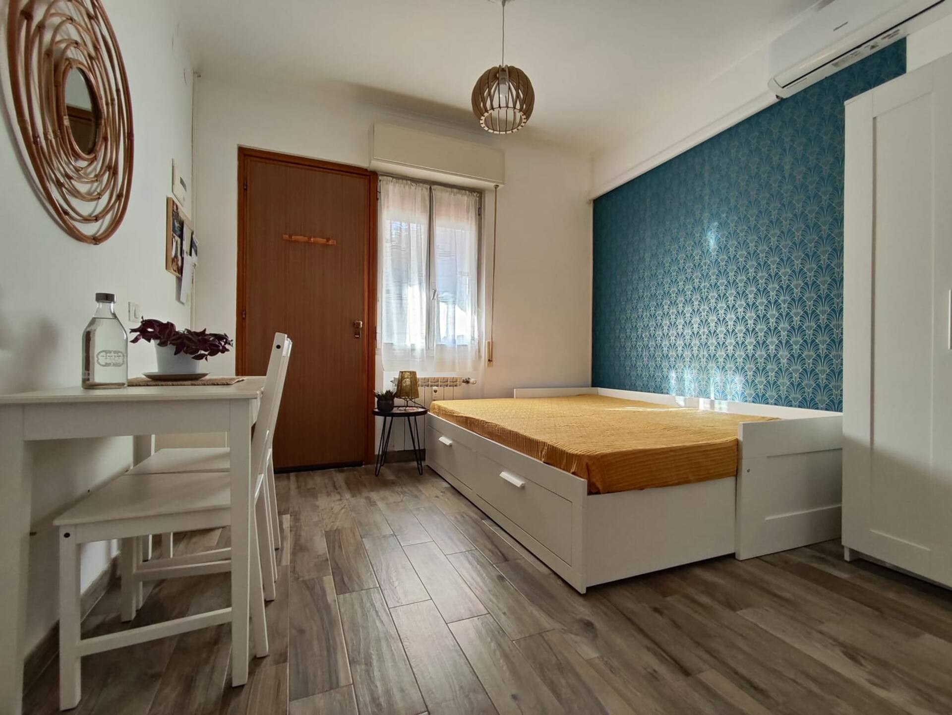 From Dharma 1 double bed Private host