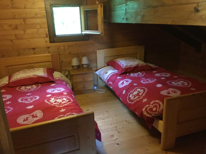 أرضية الغرفة