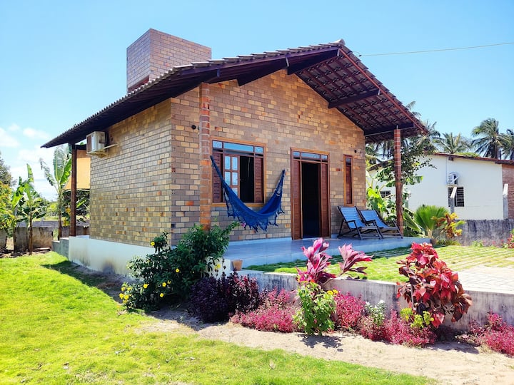 Beautiful Bougainville House - APA Barra de Mamanguape