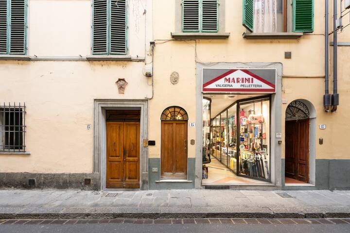 Keys of Italy -Albero15B-Train station Family Apt gallery image 5