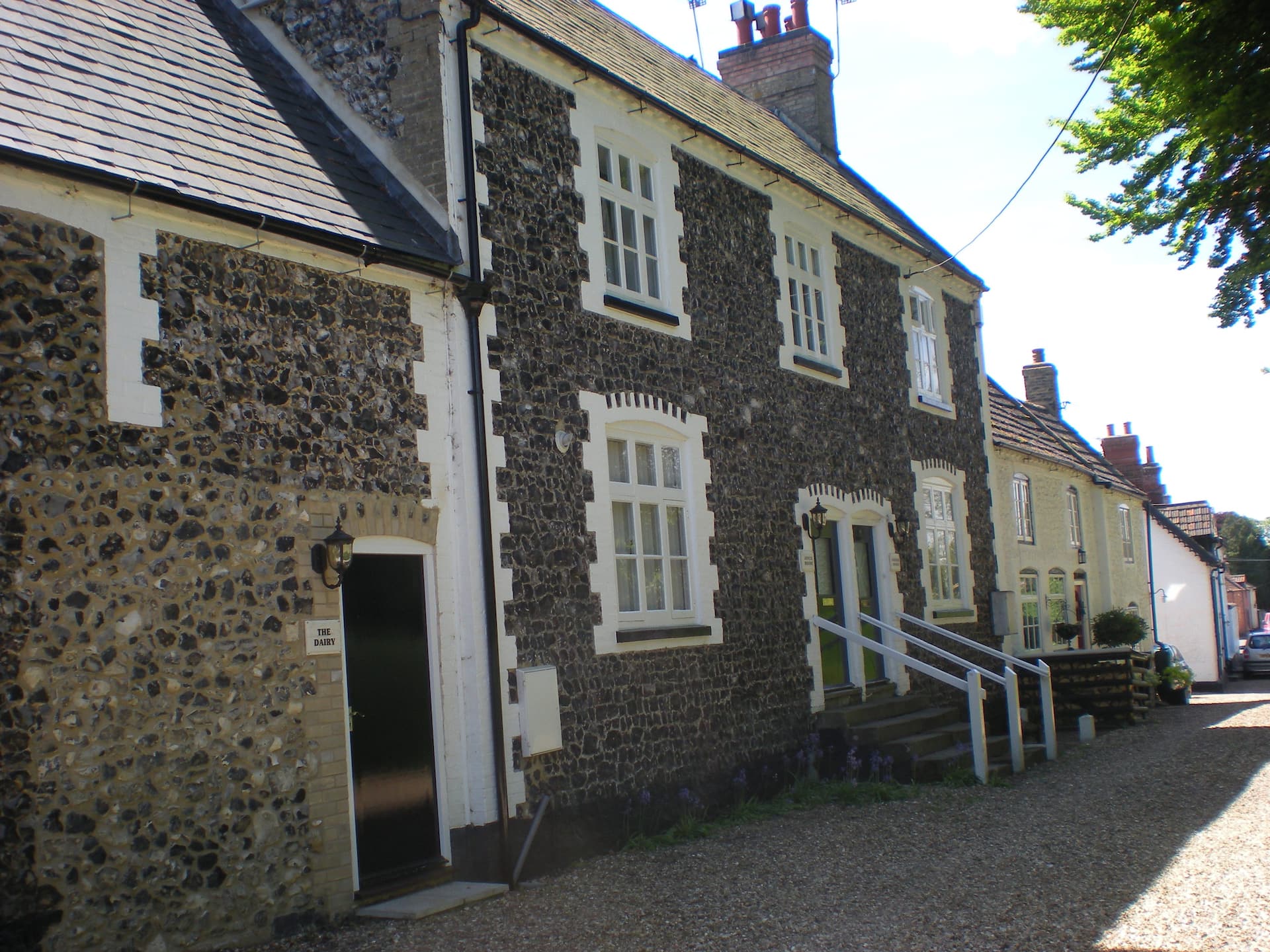 A Beautiful Periodic Cottage