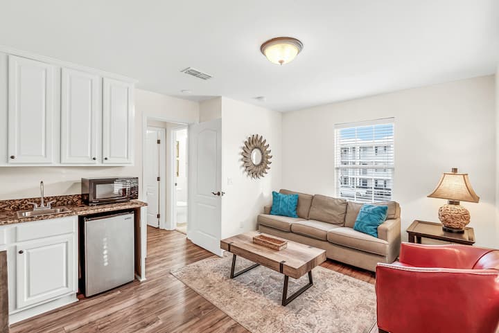 คาบาน่าเฮ้าส์ชั้นบนดึงห้องโซฟาออกมา 