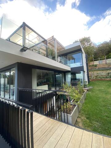 Constantia View Penthouse -two bed, two bath gallery image 5