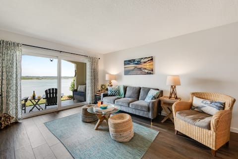 Top performing Airbnb: Beautiful Waterfront Sanctuary+ 2 Kayaks in Crescent Beach