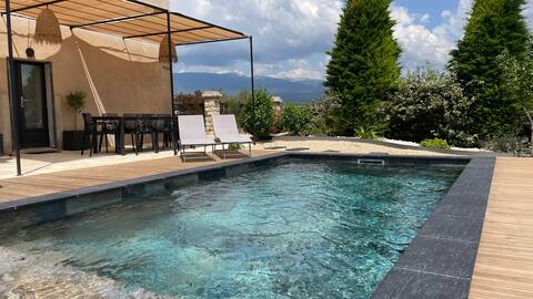 Very beautiful house air-conditioned pool, bike room