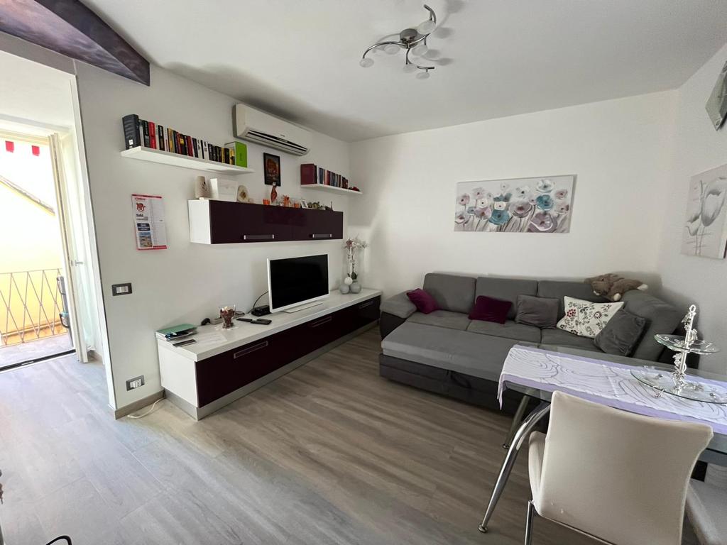 Top Airbnb: Olga Apartment in the Old Town of Intra à Verbania