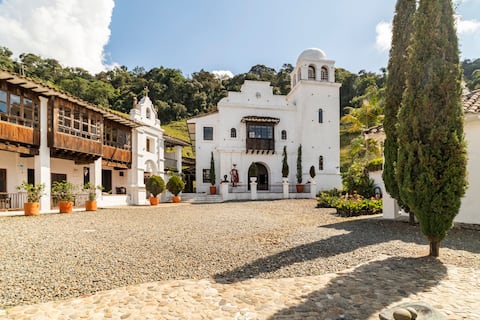 Montes Claros Colonial Villa (Meals Included)