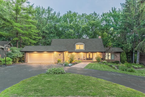 Large family home, Hot tub