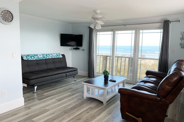 Ocean Edge - 2 Bedroom Oceanview Apartment - Crescent Beach, FL