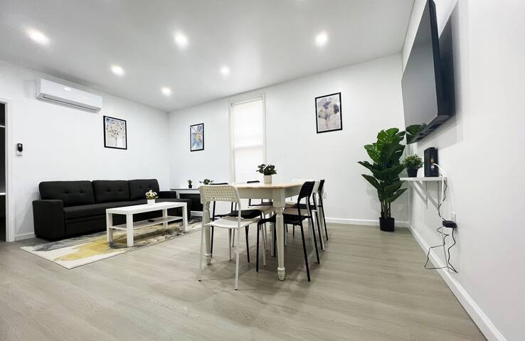 Spacious Home in Brooklyn gallery image 2