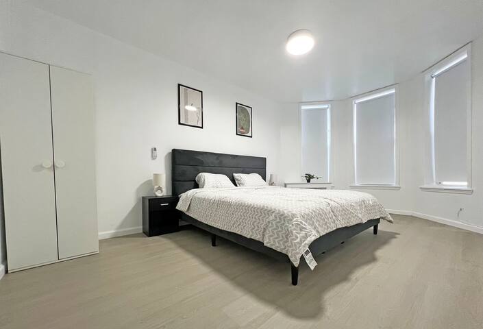 Spacious Home in Brooklyn gallery image 4