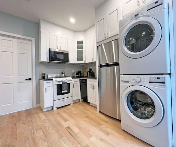 Beautiful 5Bed 2Bath Apartment