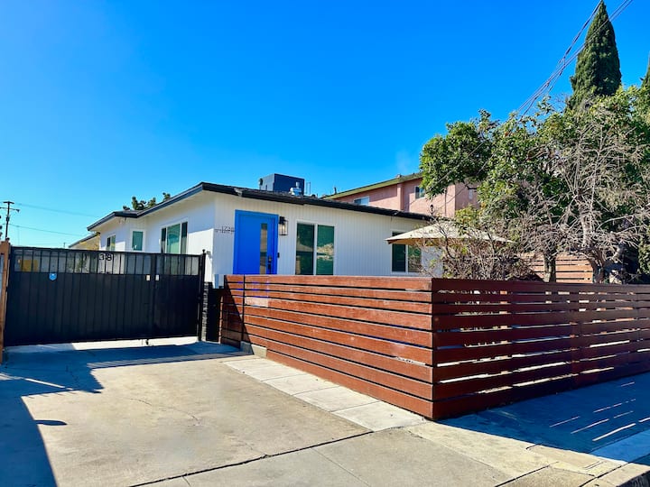 3 Homes In 1 Lot 6 Beds Near Sofi, Spacex & Beach - Torrance, CA