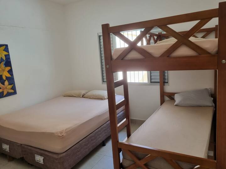 Chambre éditique/Box Queen Bed/Treliche