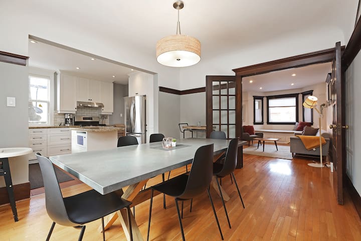 Classic 5 BDRM High Park Family Home/WFH/Pets OK gallery image 2