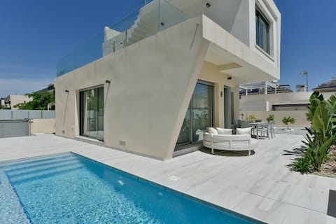 Casa Mazal, villa 150 meters from the sea