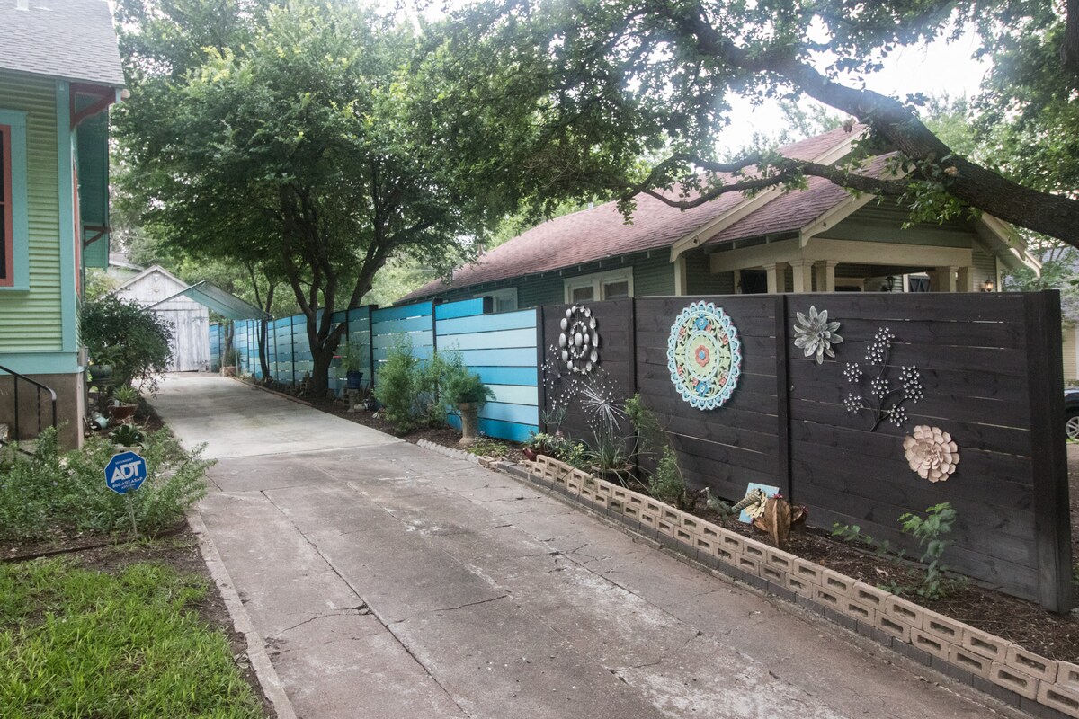 Charming Retro SOCO 2 Bedroom House