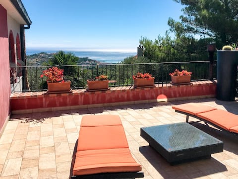Annuncio Airbnb popolare: Jo's house a Imperia