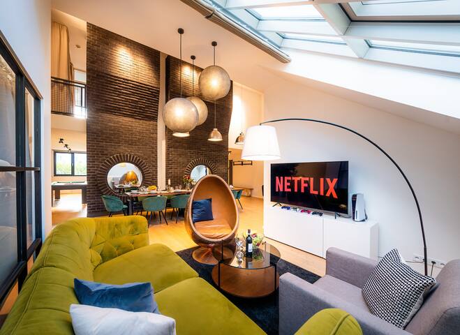 5BR+2Bath Old Town Industrial Penthouse, A/C gallery image 4