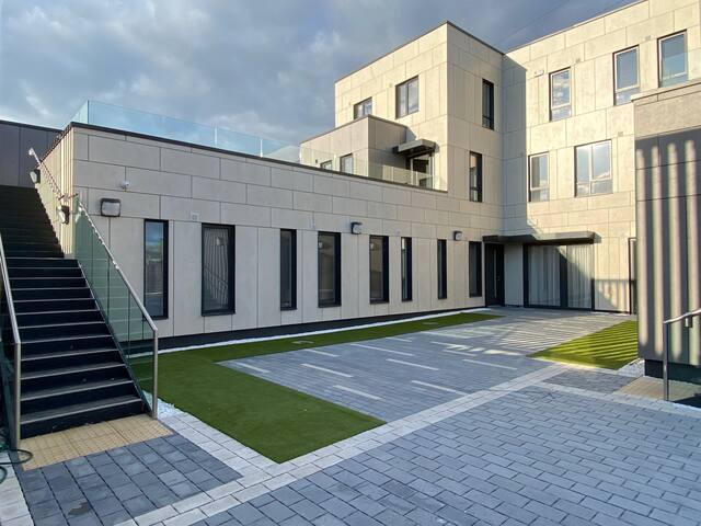 Modern Courtyard Apartment