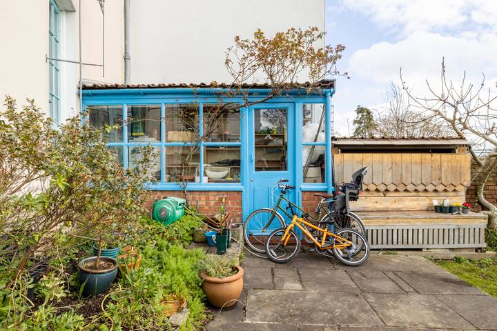 Georgian Townhouse with Amazing Views and Garden gallery image 4