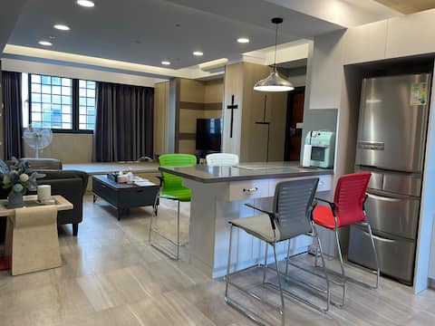 Secure electronic door lock.Near station