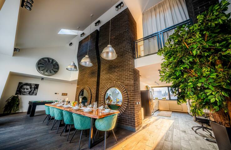 5BR+2Bath Old Town Loft Luxe Brickhouse, A/C gallery image 3