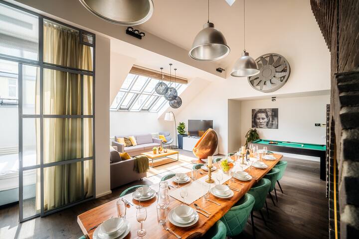 5BR+2Bath Old Town Loft Luxe Brickhouse, A/C gallery image 4