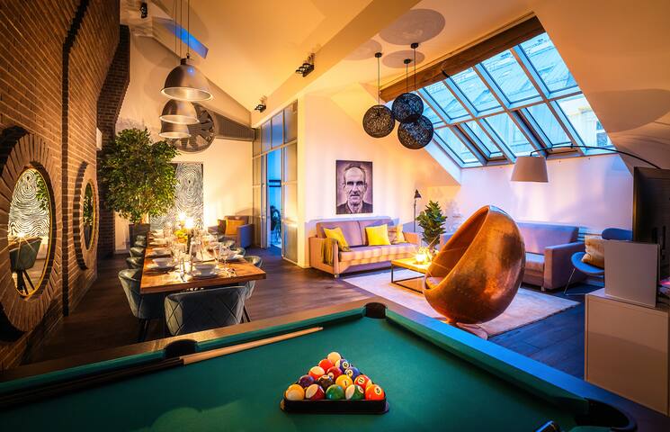 5BR+2Bath Old Town Loft Luxe Brickhouse, A/C