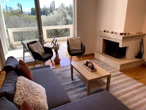 Elegant 3BR Apartment with Forest View in Marousi