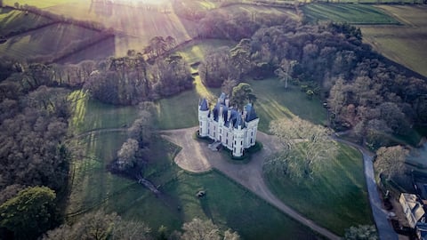 Privately rent a castle as a family