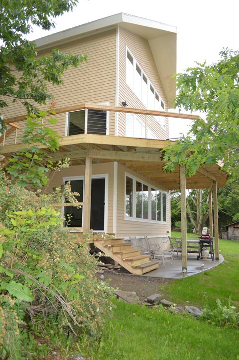 DeRuyter Lake House Waterfront