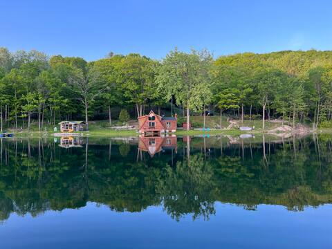 Sweet Lake Retreat | Adult Only | 20 mins from TC