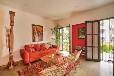 Top performing Airbnb: Eclectic & Tranquil Apartment Near Cali’s Zoo in Santa Teresita
