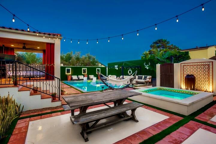 “1 to 16 Guests – Main House + Guest House & Pool” gallery image 5