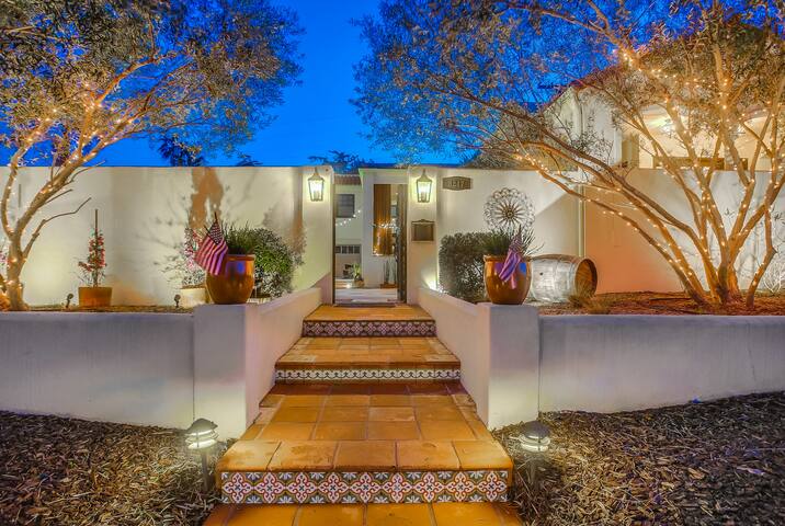 “1 to 10 Guests – Private Estate with Pool” gallery image 4