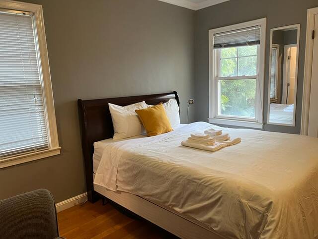 Beautiful Affordable 6BR 5Bath Home Near SFO gallery image 5