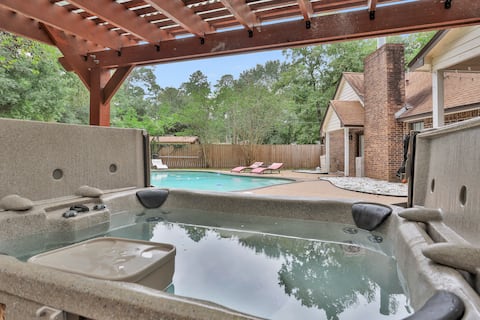 Beautiful Home w/Pool & Guesthouse on 6 Acres