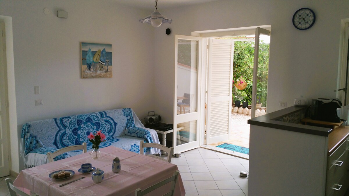 Annuncio Airbnb popolare: Hibiscus House - IUN: R2633 a Dorgali
