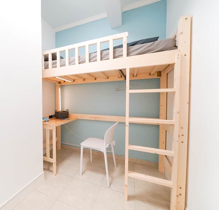 Cozy Dormitory Bunk Bedroom @Wan Chai Road 187 - Wan Chai