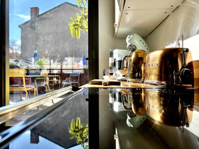 Loft contemporain avec terrasse gallery image 2