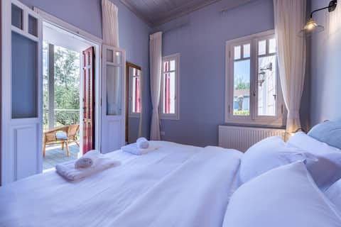 Villa ISALO(English villas)-opposite the sea