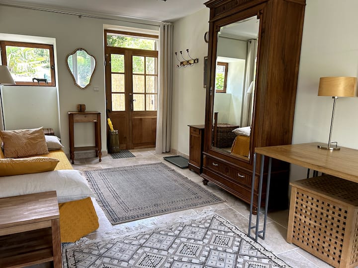 Rdch - Entree, sofa convertible, bureau