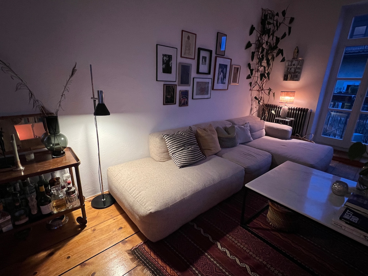 Top Airbnb: Sunny old building apartment in charming Westend in Schwanthalerhöhe