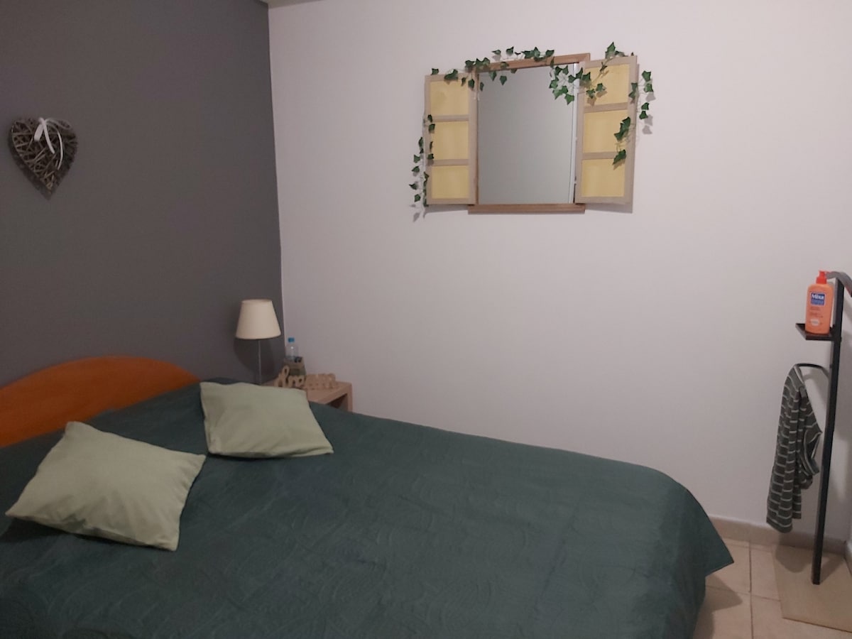 إطلالة على الغرفة 1