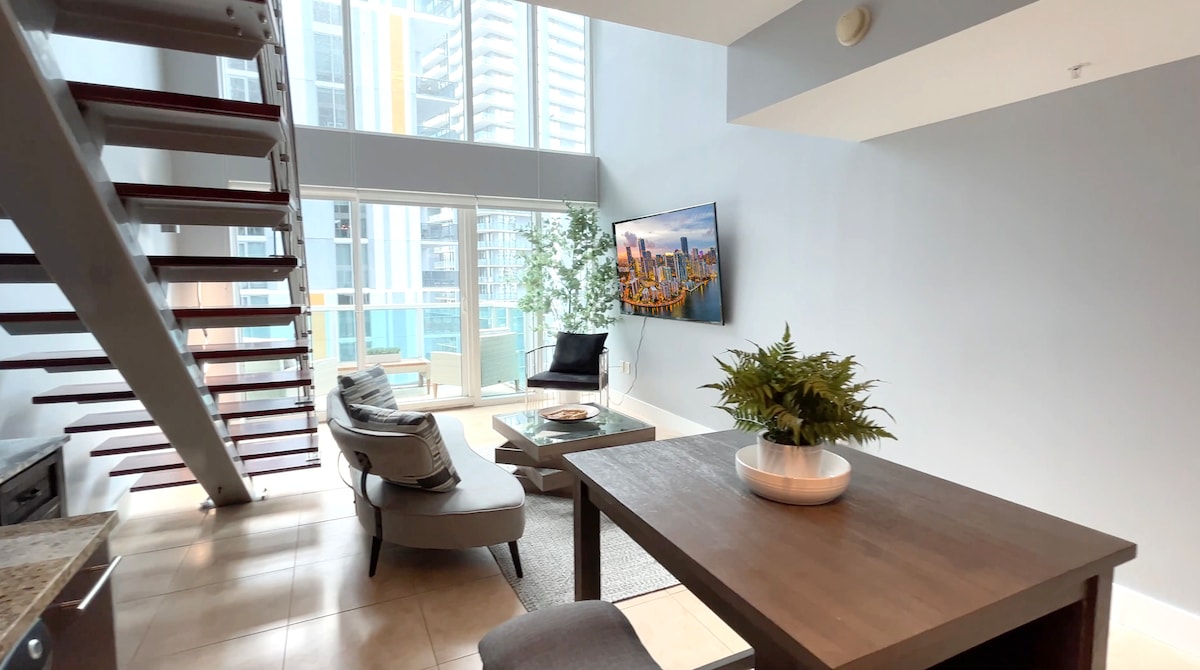Popular Airbnb listing: Amazing NEW 2story LOFT Brickell in Brickell Village