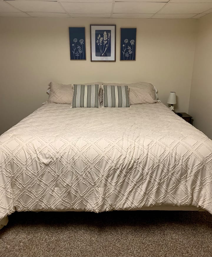 King size bedroom-non-traditional (no windows).