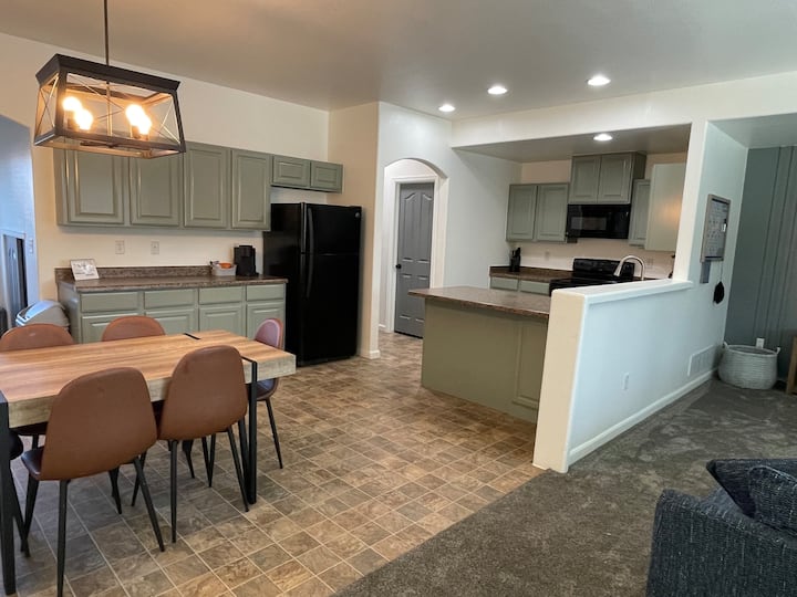Spacious Townhome w/ Garage